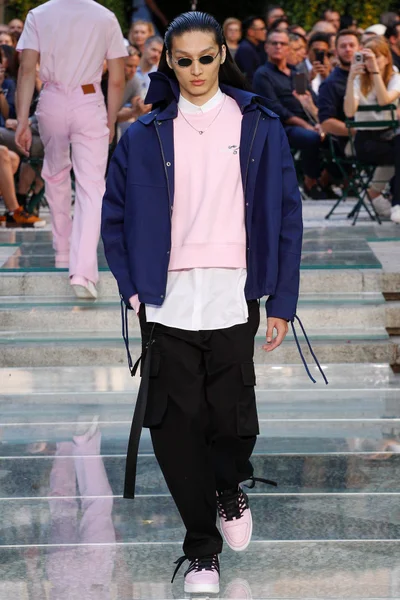 Look 22